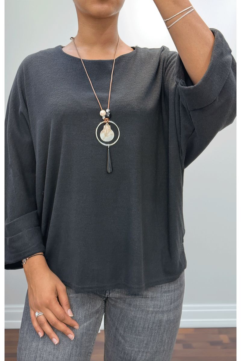 Zwarte top met ronde hals en ketting - 1
