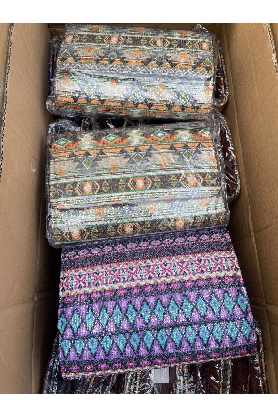 Lot de 20 pochettes de soirée mélangé plusieurs modèles - 26