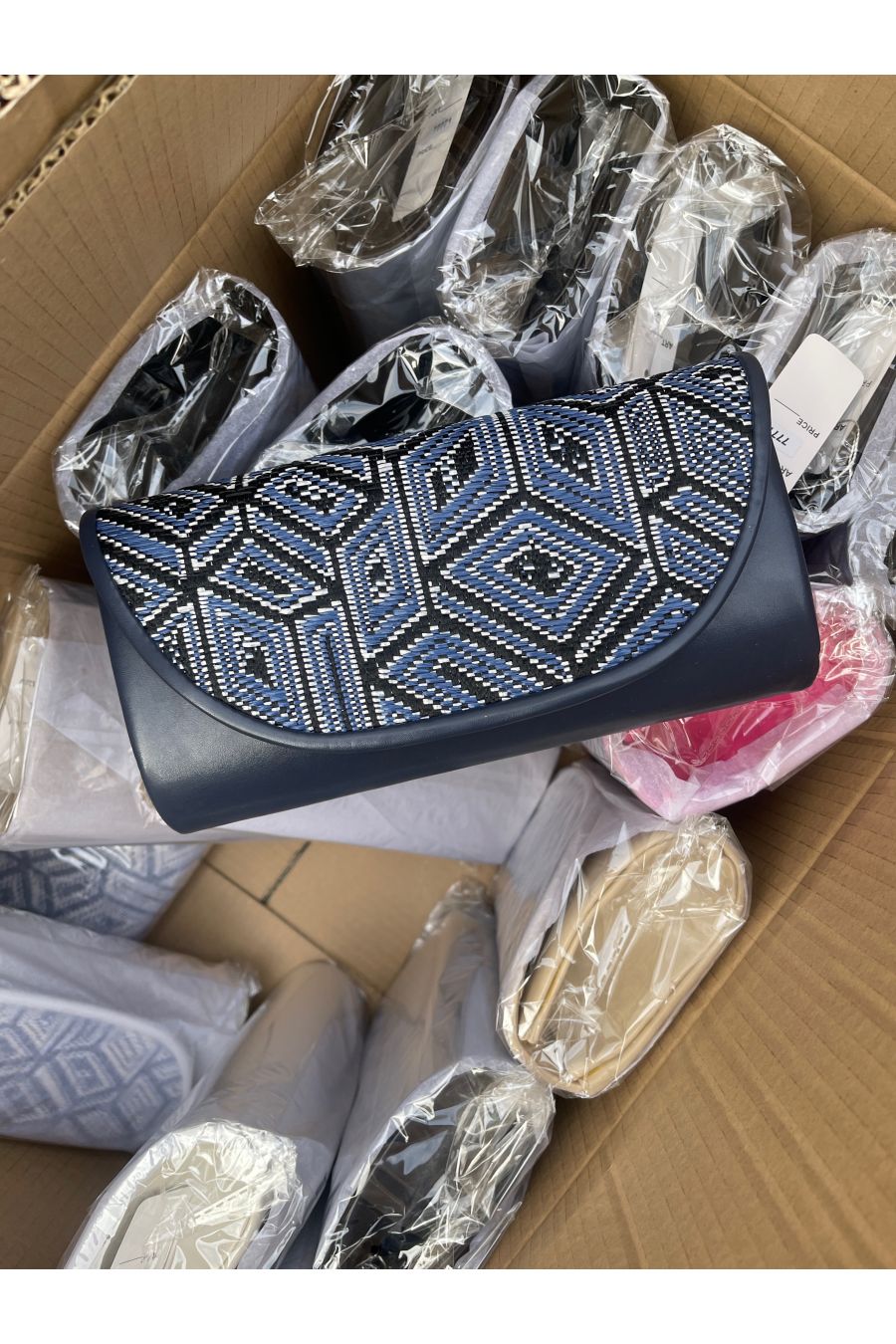 Lot of 20 evening clutches mixed several models - 34