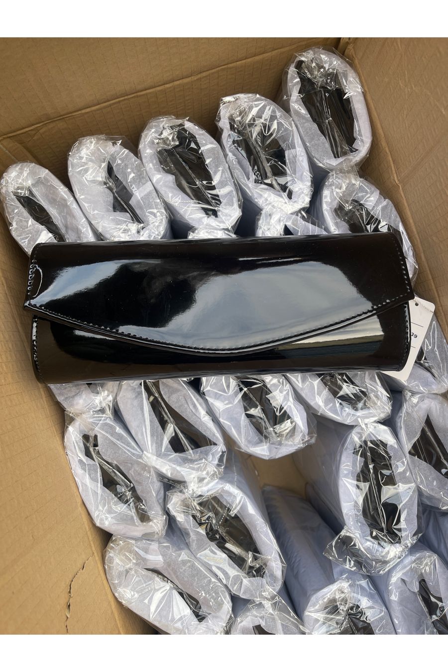 Lot de 20 pochettes de soirée mélangé plusieurs modèles - 44