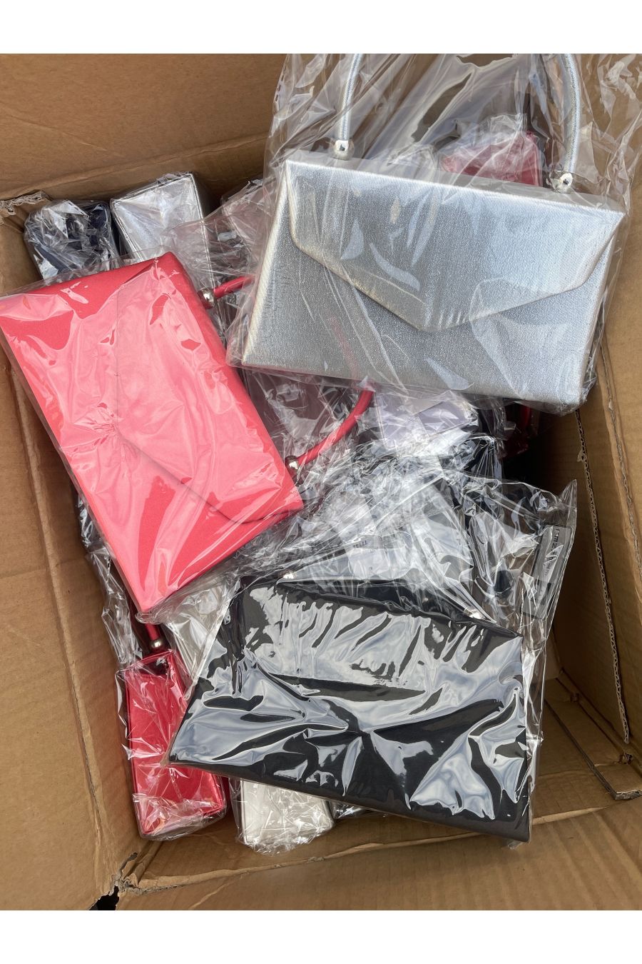 Lot de 20 pochettes de soirée mélangé plusieurs modèles - 45