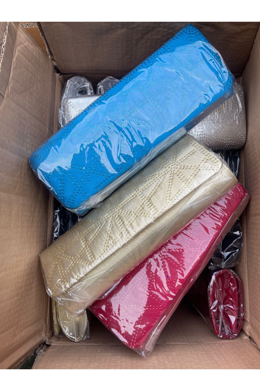 Lot de 20 pochettes de soirée mélangé plusieurs modèles - 49