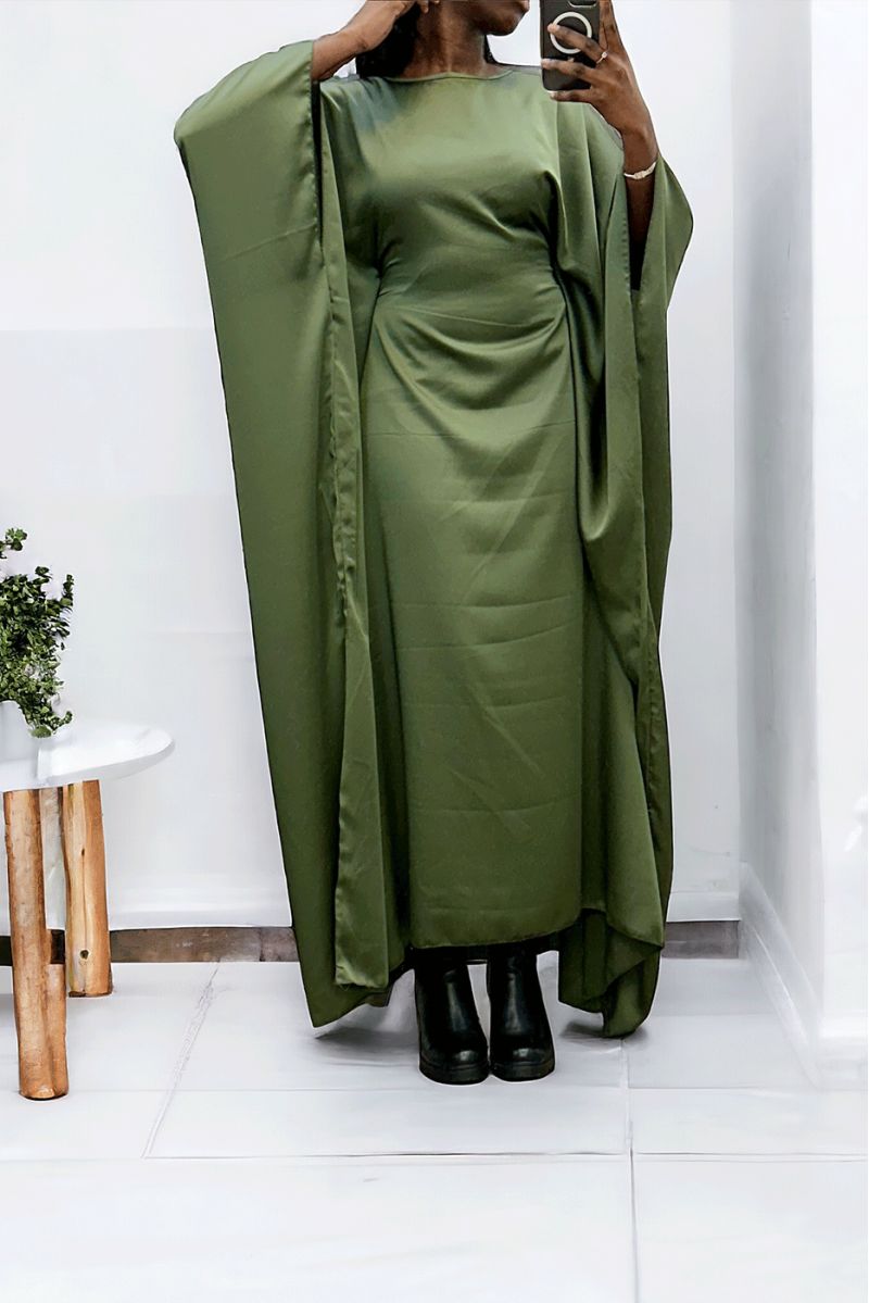 Abaya satiné kaki over-size (36-52) avec élastique intérieur pour un effet ajusté   - 1