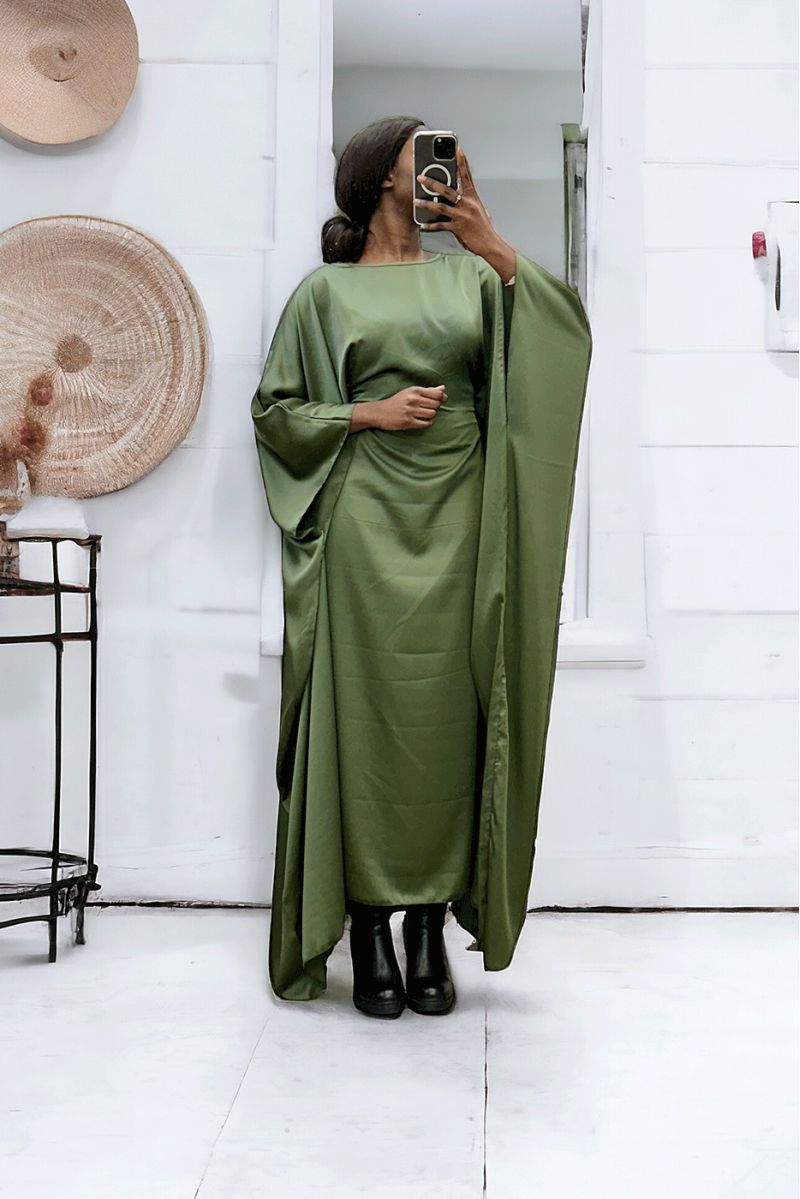 Abaya satiné kaki over-size (36-52) avec élastique intérieur pour un effet ajusté   - 2