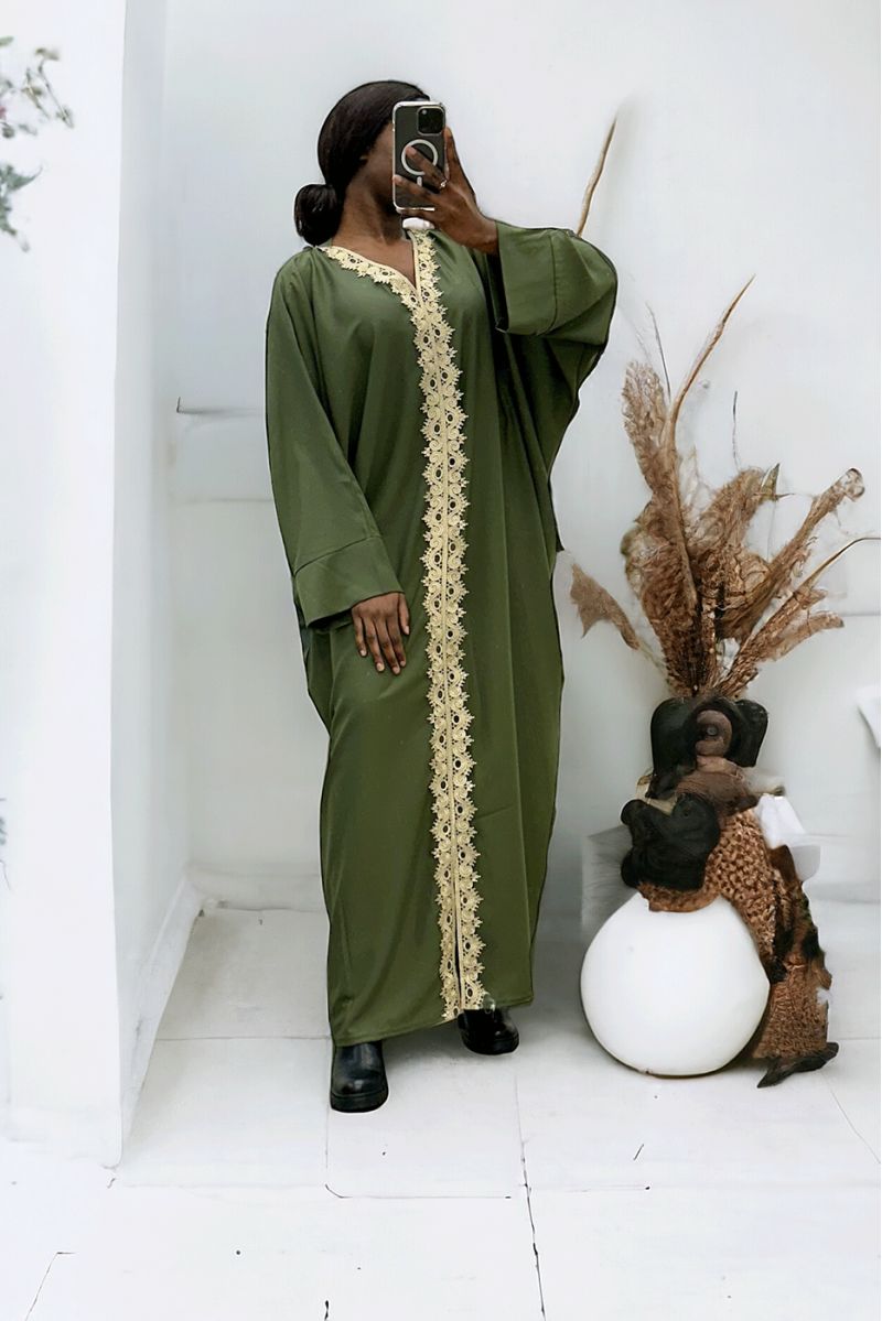 Abaya kaki over size (36-52) avec sublime dentelle sur toute la longueur  - 1