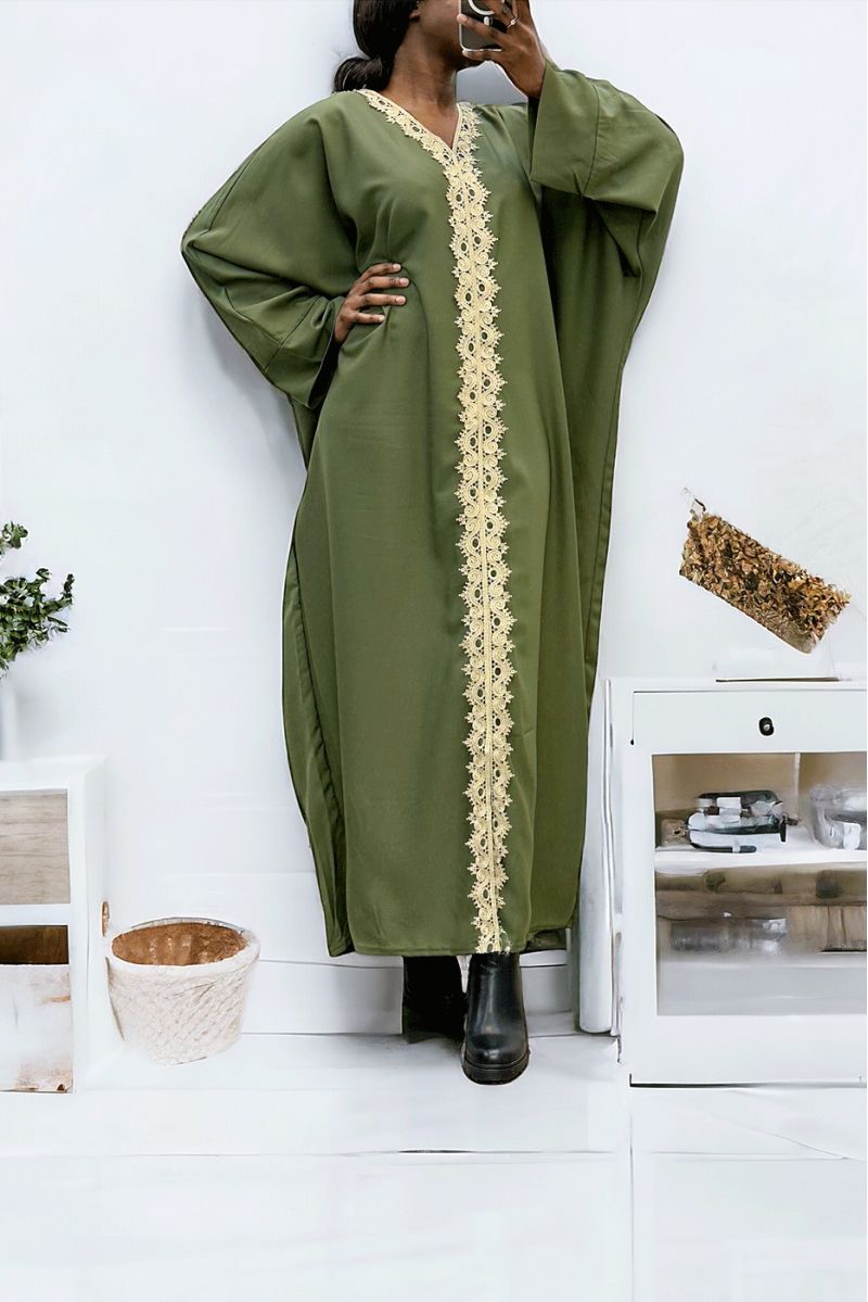 Abaya kaki over size (36-52) avec sublime dentelle sur toute la longueur  - 2