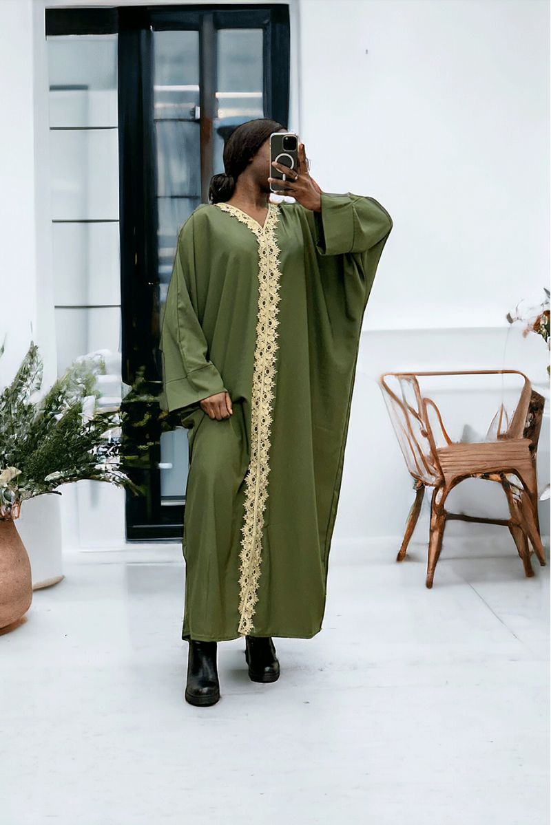 Abaya kaki over size (36-52) avec sublime dentelle sur toute la longueur  - 3