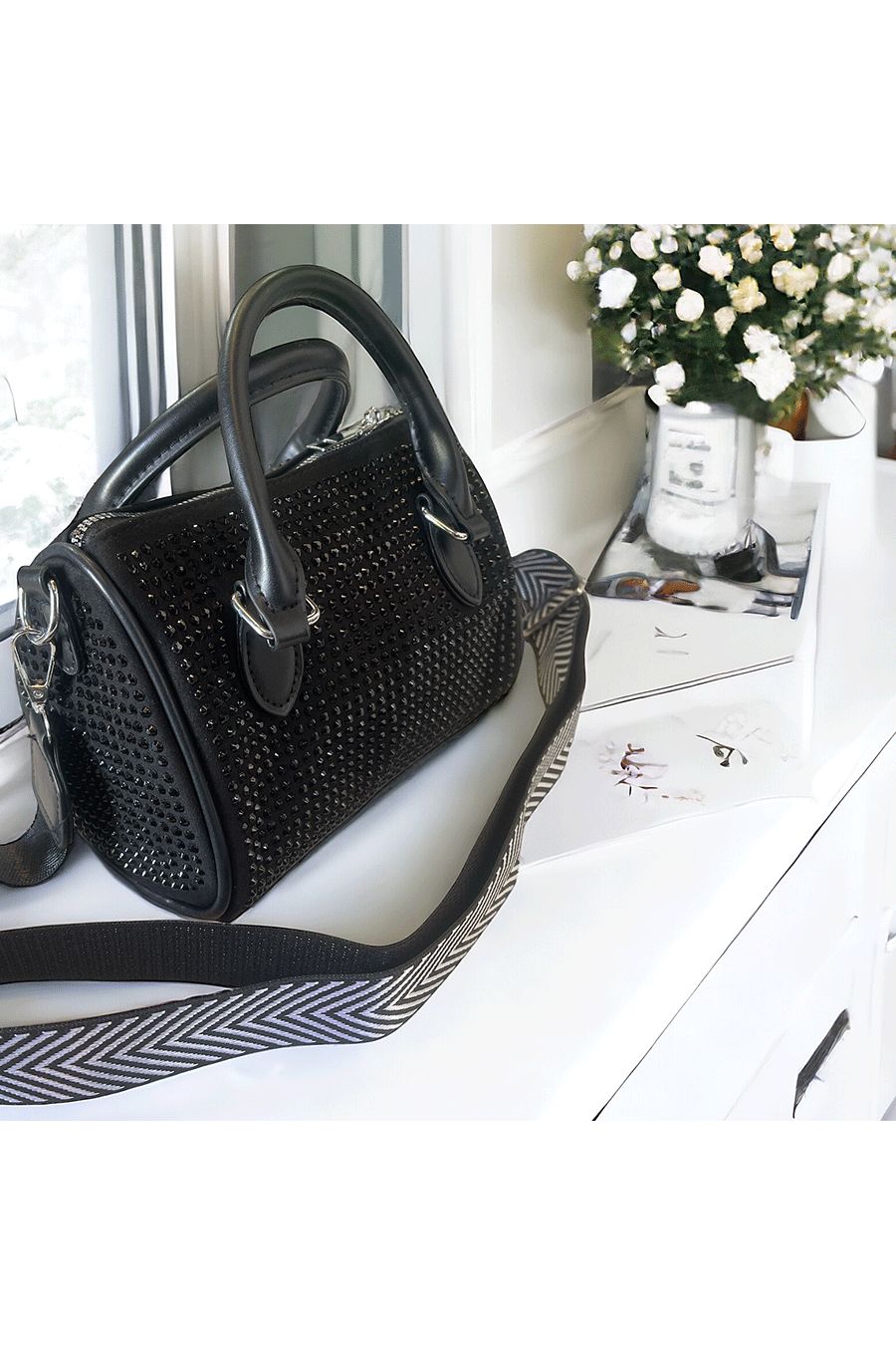 Mini sac bowling noir orné de strass  - 1