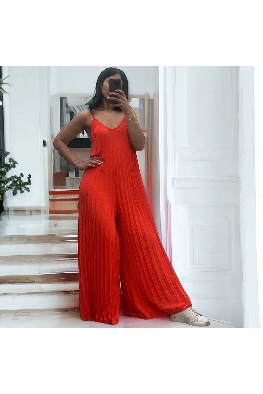 Pleated palazzo jumpsuit in orange - 3