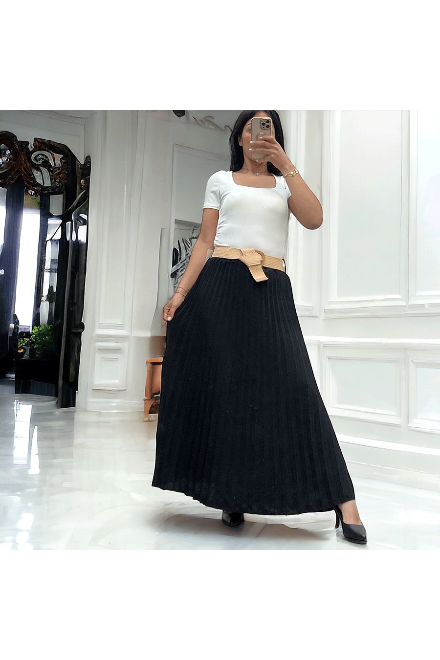Long black pleated skirt with elastic belt - 2