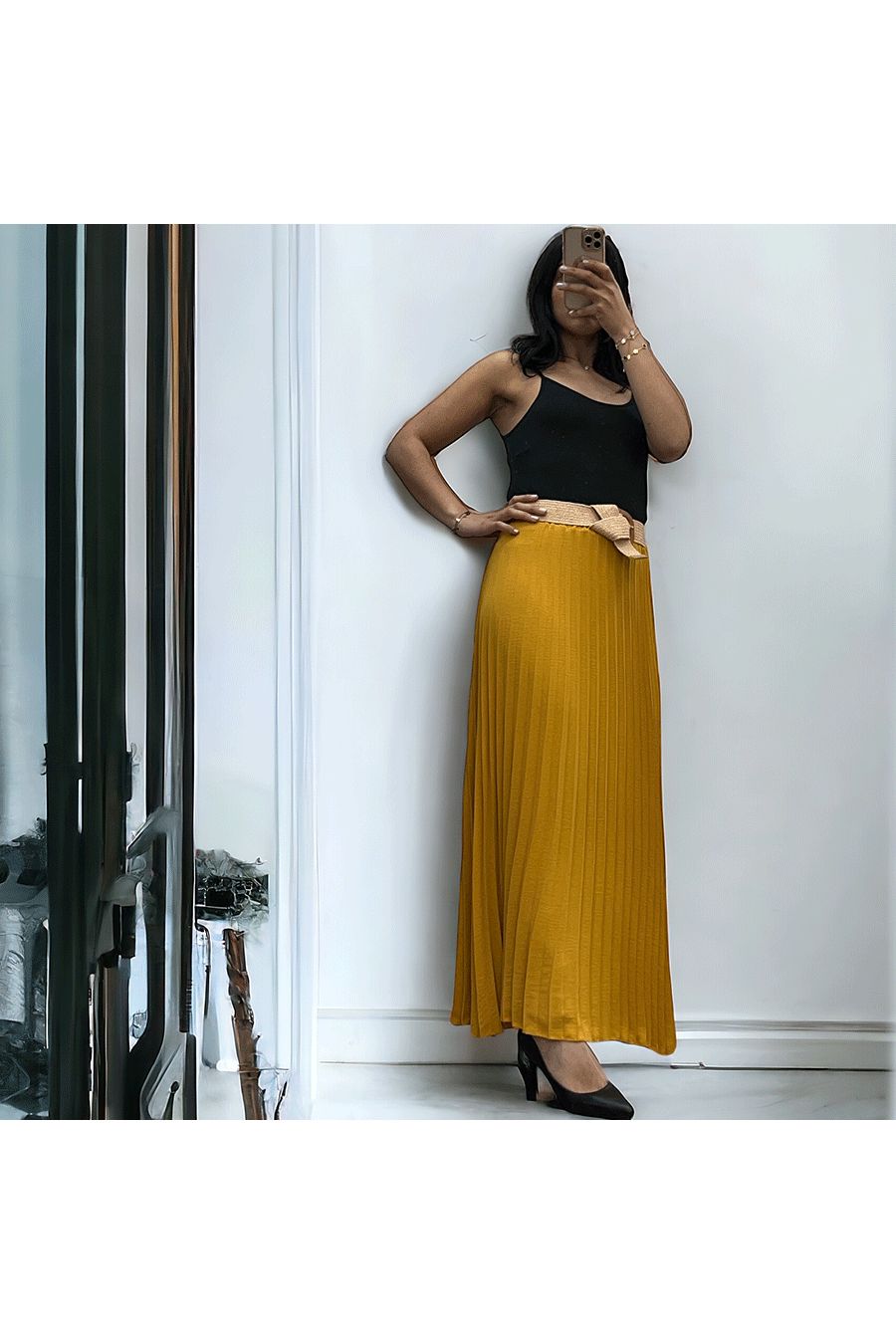 Long mustard pleated skirt with elastic waistband - 1