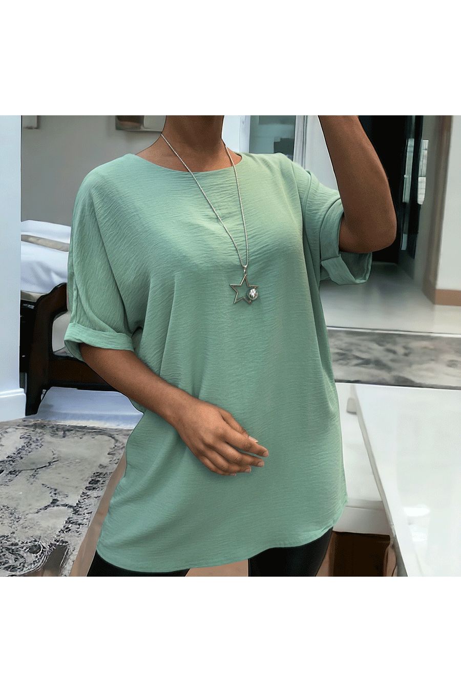 Oversize zeegroene tuniek met ketting - 1