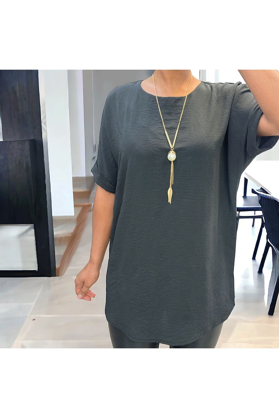 Zwarte oversize tuniek met ketting - 2