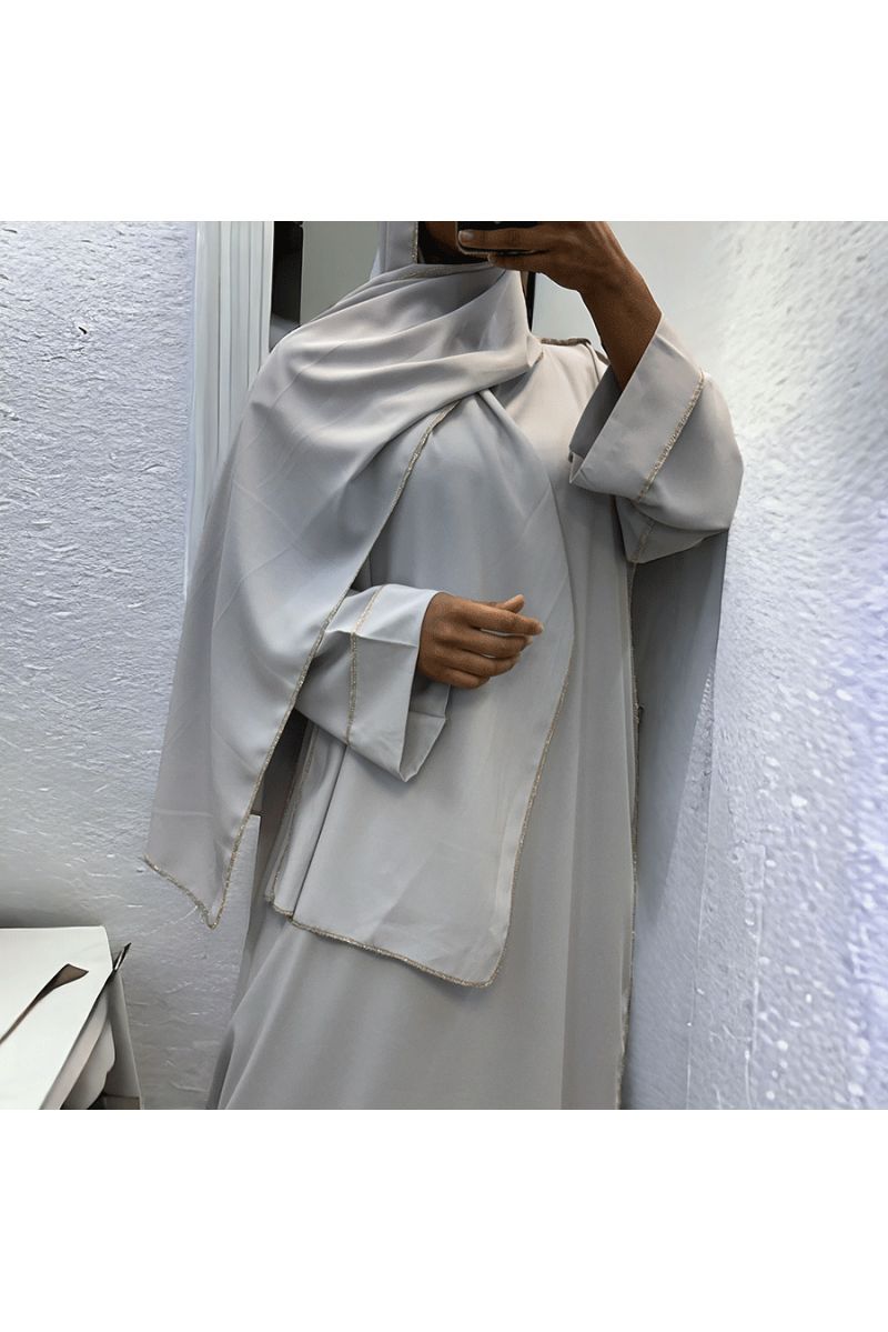 Robe abaya couleur gris clair en soie de medine avec foulard  intégré  - 1
