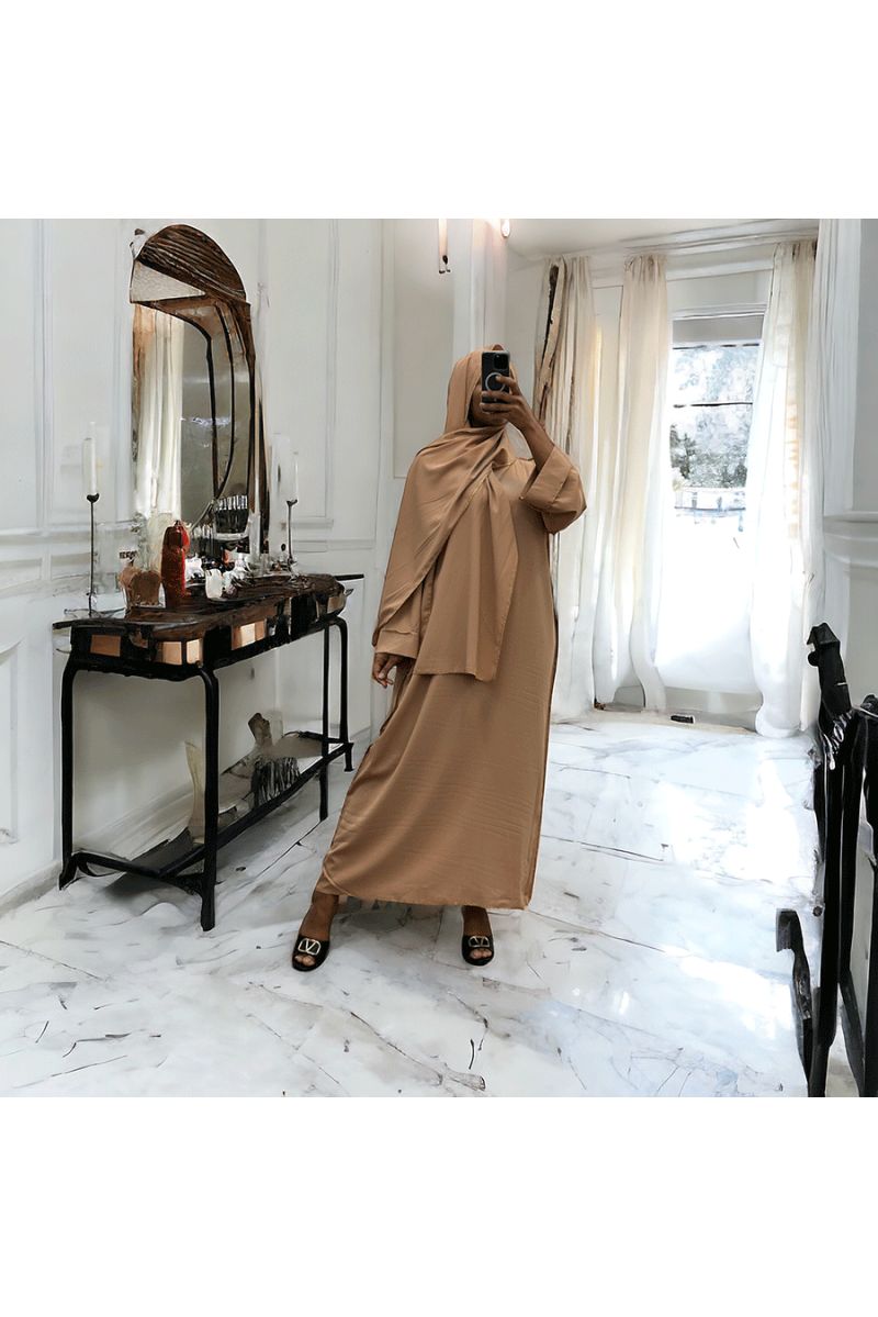 Robe abaya couleur camel en soie de medine avec foulard  intégré  - 4