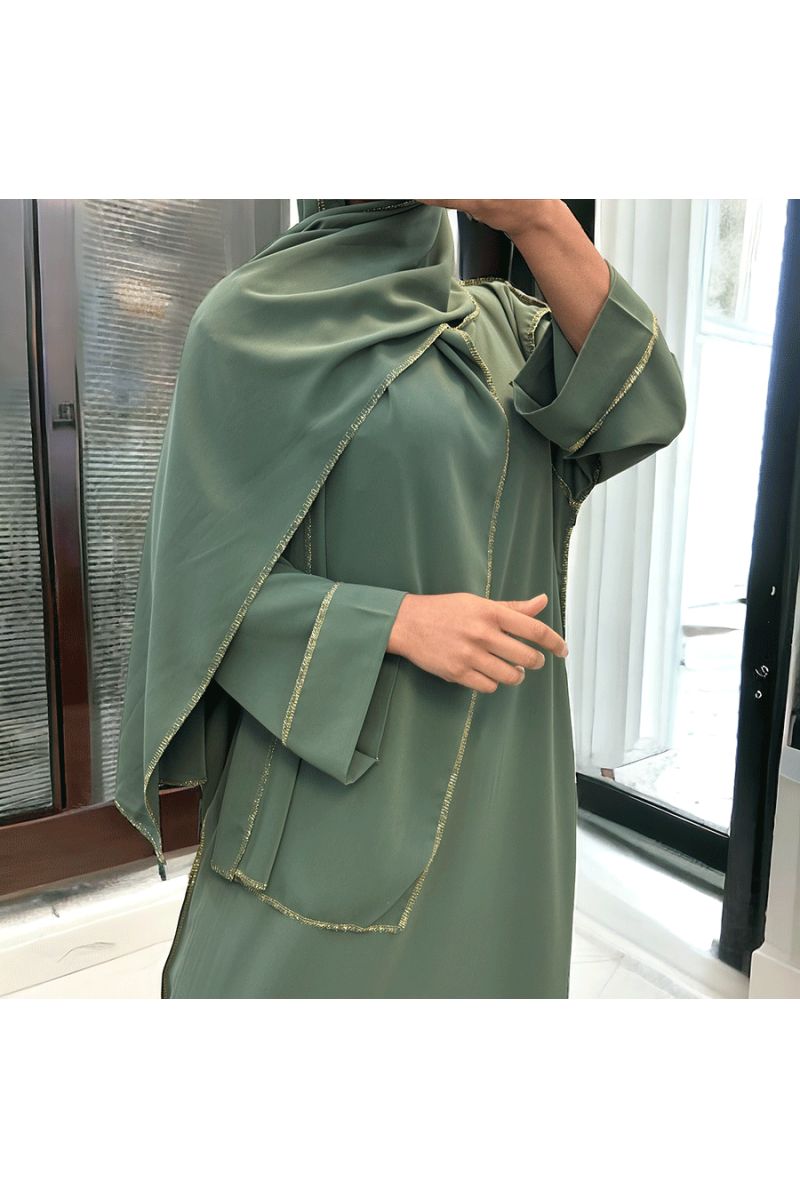 Robe abaya couleur kaki en soie de medine avec foulard  intégré  - 1