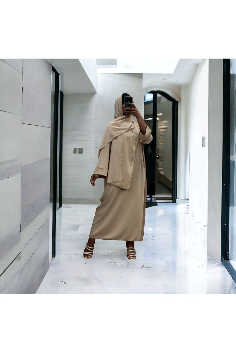 Robe abaya couleur beige en soie de medine avec foulard  intégré  - 2