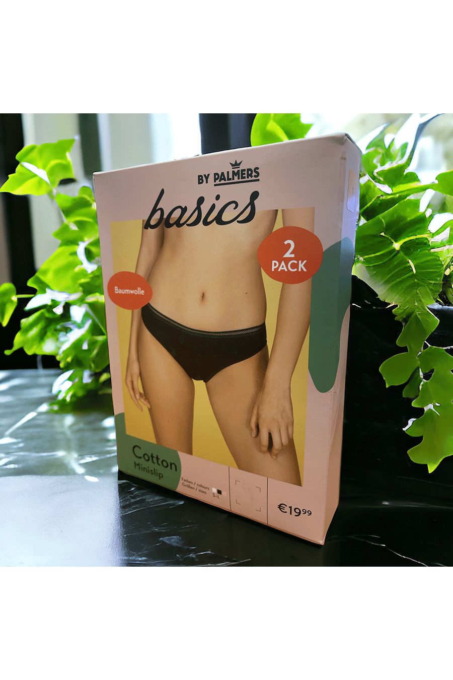 Zeer elastische ribgebreide trui: hoge kraag, pofmouwen en subtiele details voor een trendy look