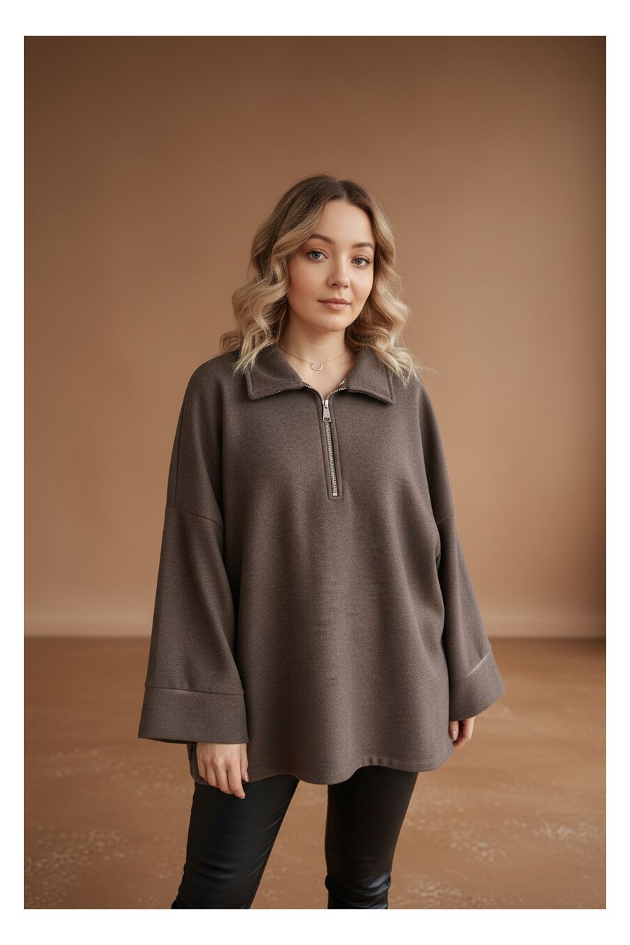Sweat marron Oversize à Col Zippé – Douceur & Style Italien