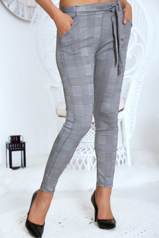 GrSS checked slim pants with pocket and belt. 68390 - 3