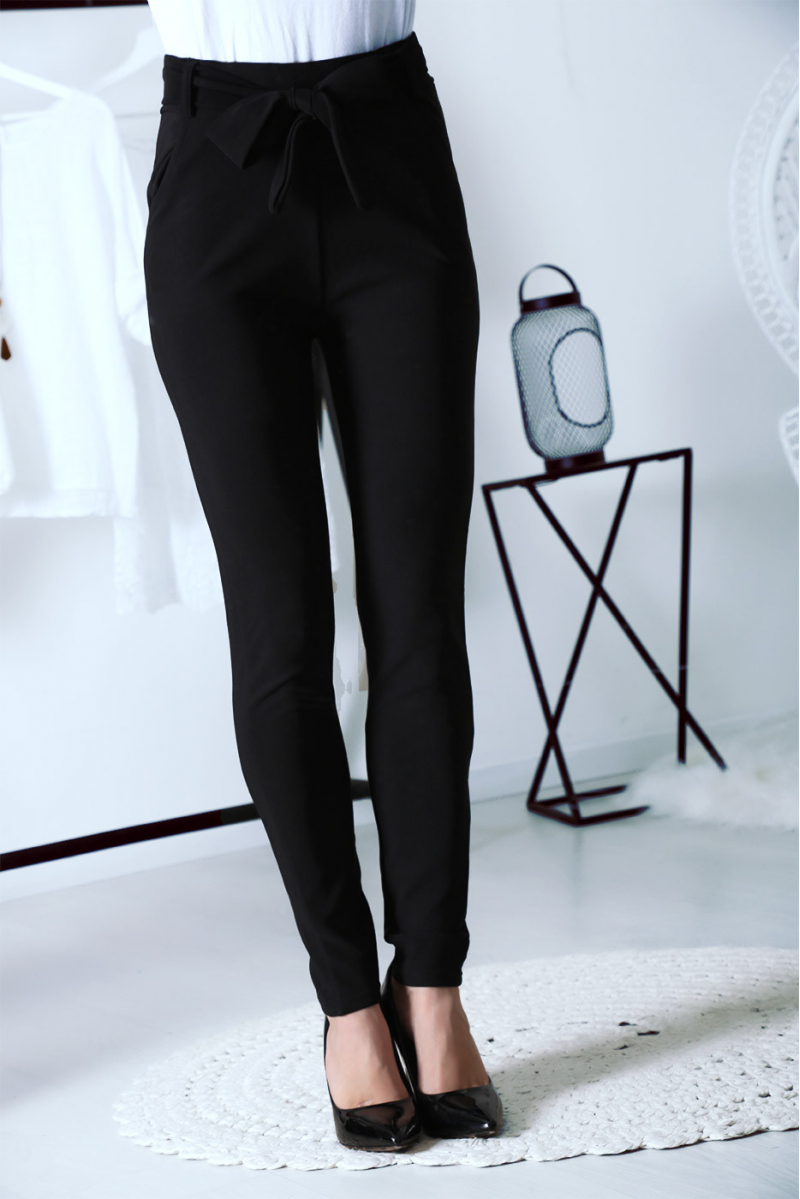 Pantalon Noir avec ceinture et poches - 4