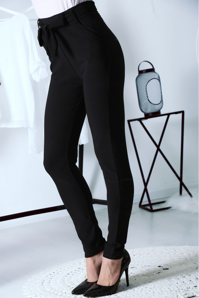 Pantalon Noir avec ceinture et poches - 5