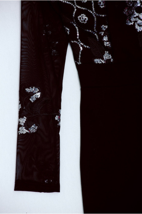 Crossover evening dress adorned with silver sequins - 3