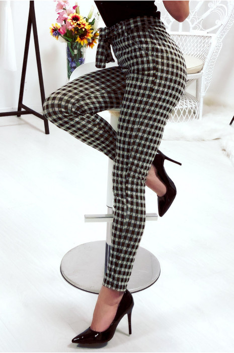 Pantalon slim à motif noir et orange avec ceinture et poches - 3