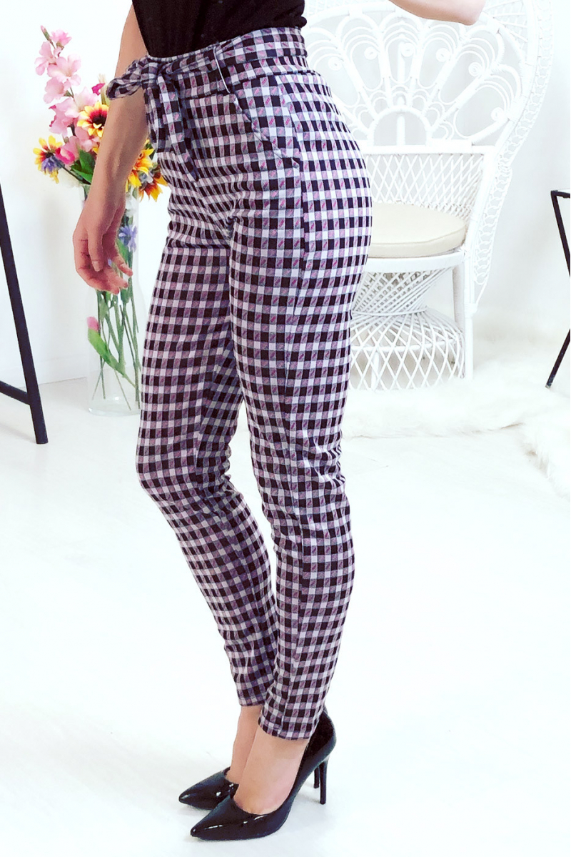Pantalon slim à motif noir et fuchsia avec ceinture et poches - 1