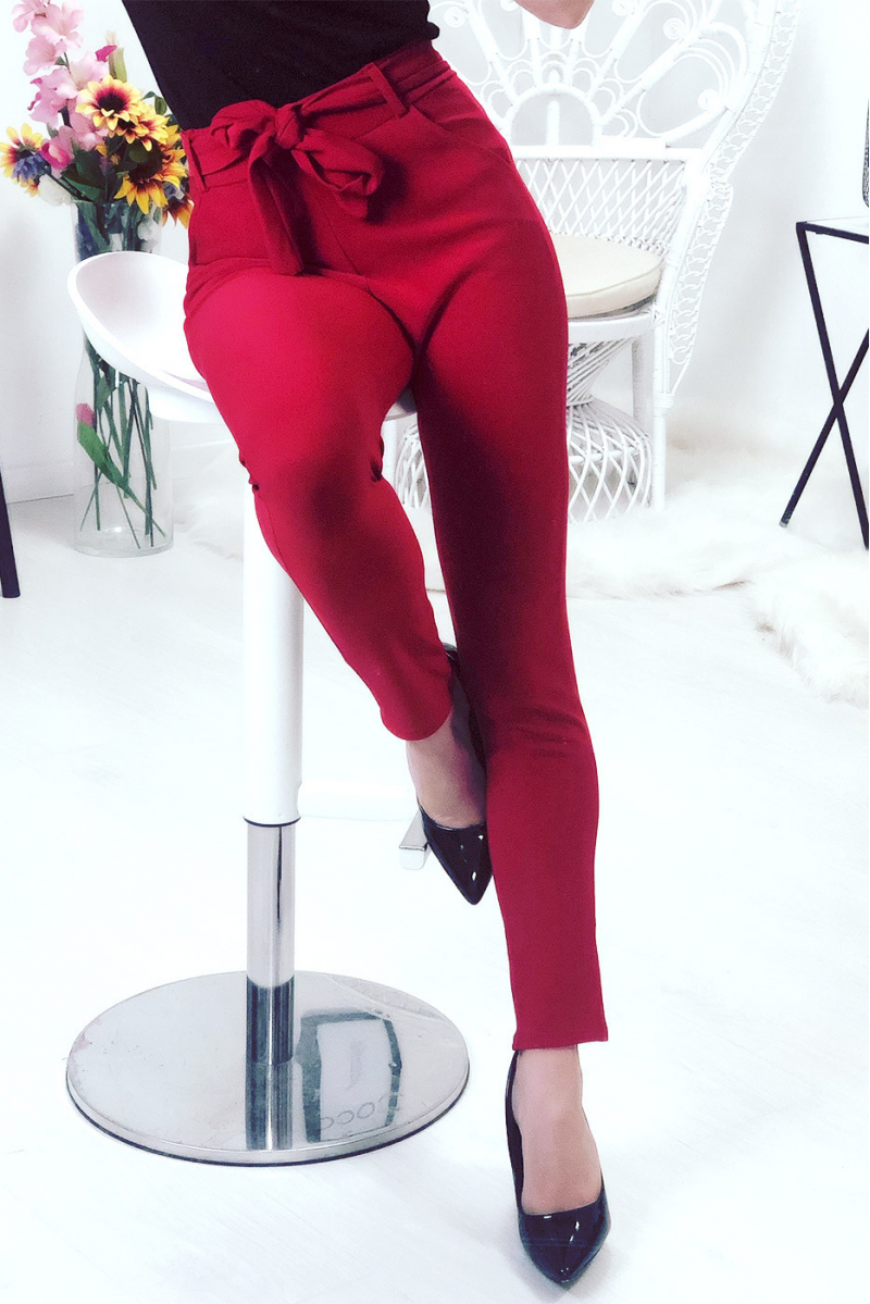 Pantalon rouge avec ceinture et poches - 2