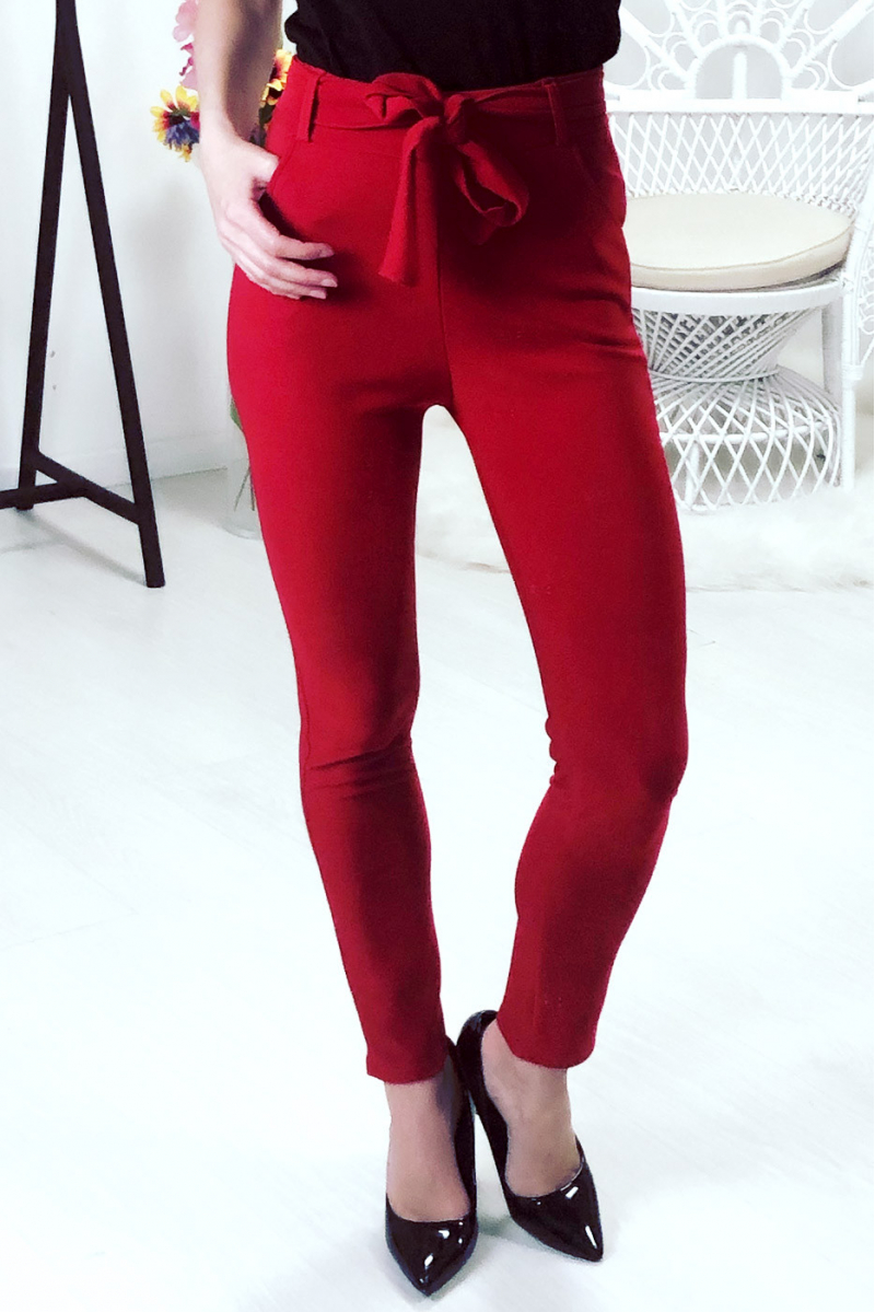 Pantalon rouge avec ceinture et poches - 4