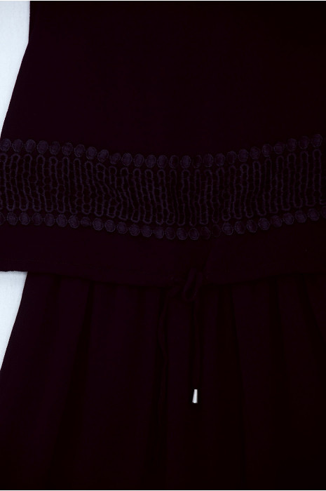 Jolie robe patineuse noir 2 en1 évasé avec dentelle à l'avant - 2