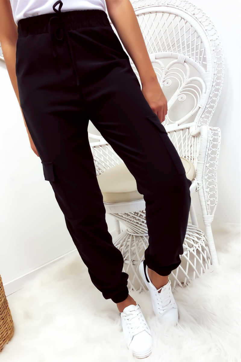 Pantalon treillis en noir avec poches et lacet