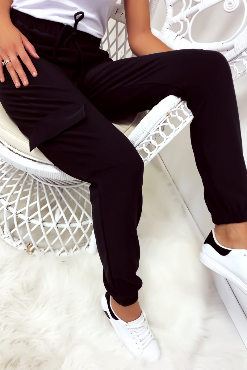 Trousers in black with pockets and lace - 5