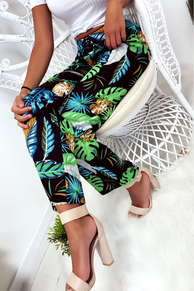 Pantalon palazzo avec jolie motif fleuris sur fond noir - 7