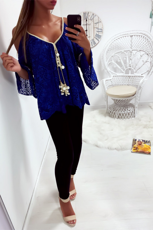 Pretty royal top in lace off the shoulders with accessory at the collar - 1