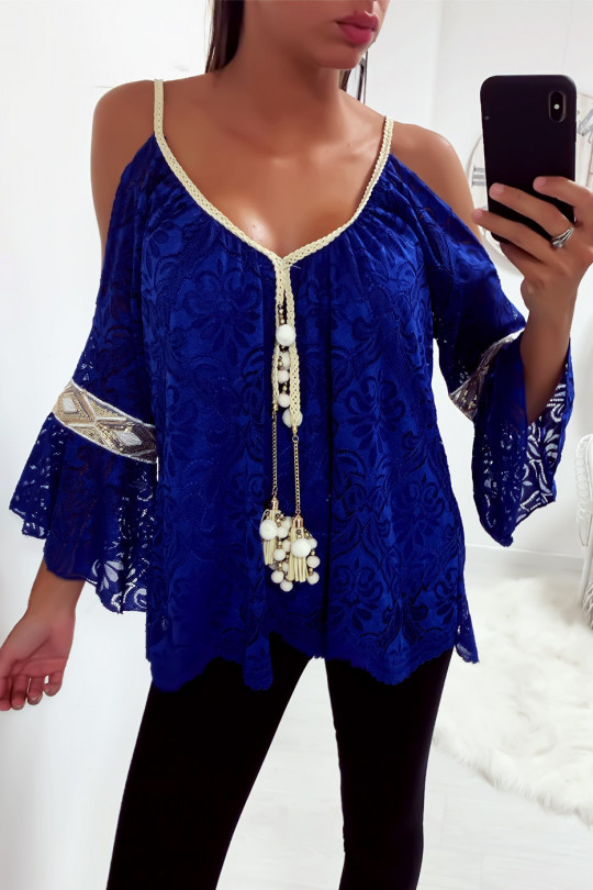 Pretty royal top in lace off the shoulders with accessory at the collar - 3