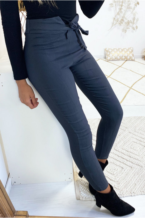 Pantalon slim anthracite en stretch avec coupe V à la taille - 2