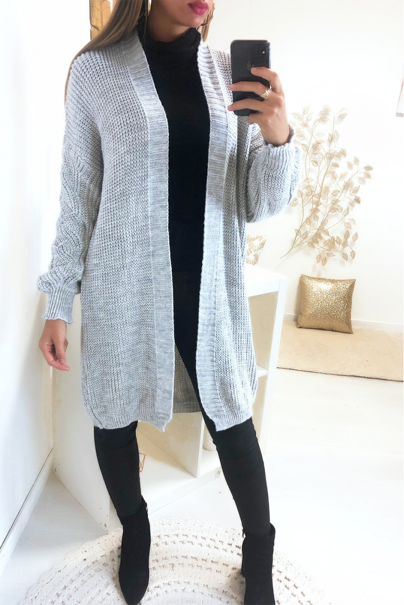 Magnifique gilet gris tressé au dos et aux manches - 1