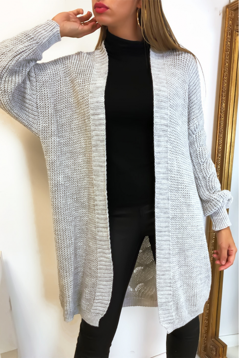 Magnifique gilet gris tressé au dos et aux manches - 5