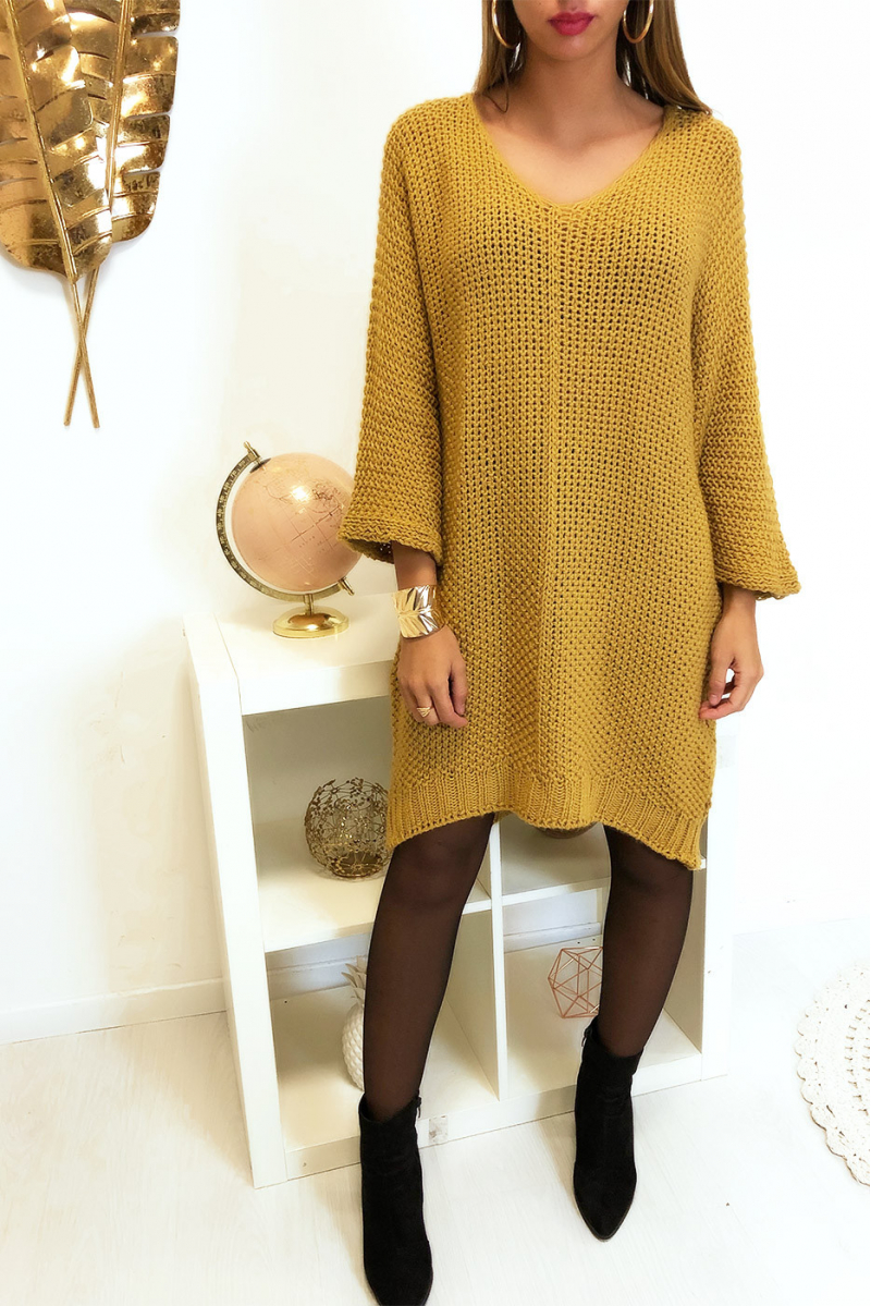 Magnifique robe tunique en maille moutarde coupe chauve souris