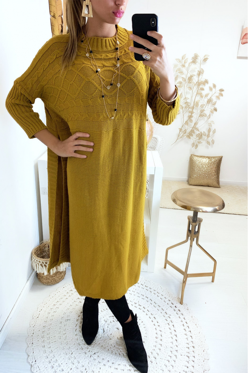 Magnifique robe tunique pull moutarde très fashion avec fente sur les cotés