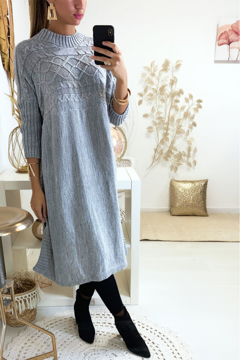 Magnifique robe tunique pull gris très fashion avec fente sur les cotés