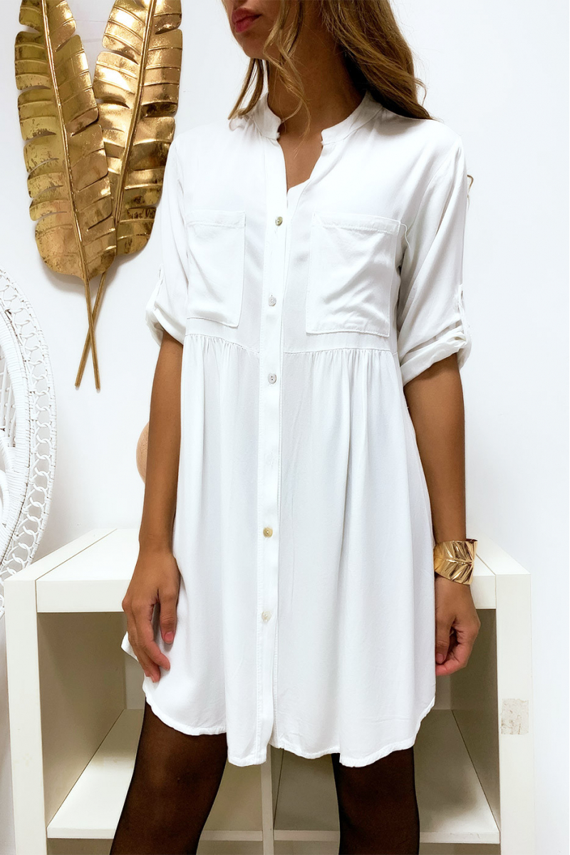 Magnifique robe tunique blanche boutonné avec poche et fronce à la taille