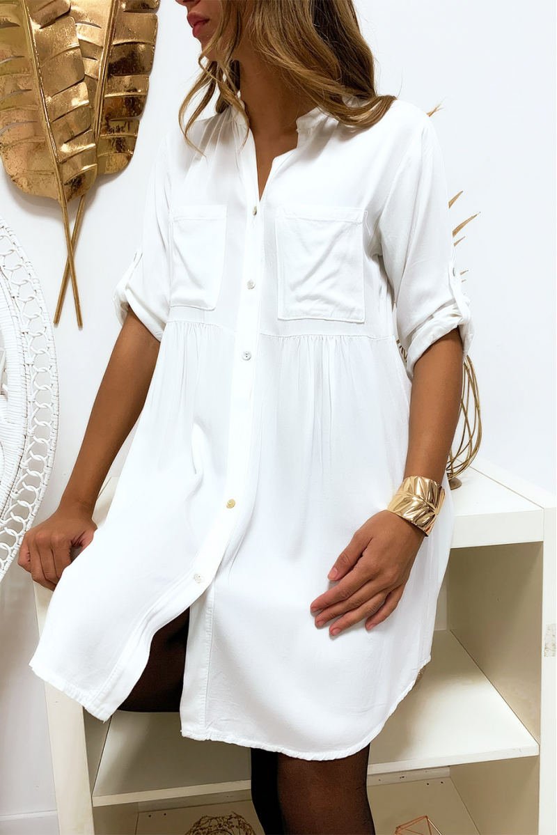 Magnifique robe tunique blanche boutonné avec poche et fronce à la taille