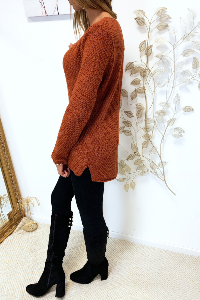 Joli pull cognac très fashion tressé à l'arrière - 2