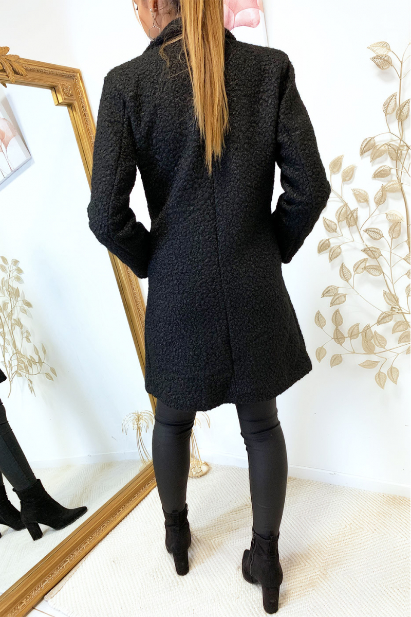 Magnifique manteau 3/4 en noir dans une belle matière chaude Magnifique manteau 3/4 en noir dans une belle matière chaude