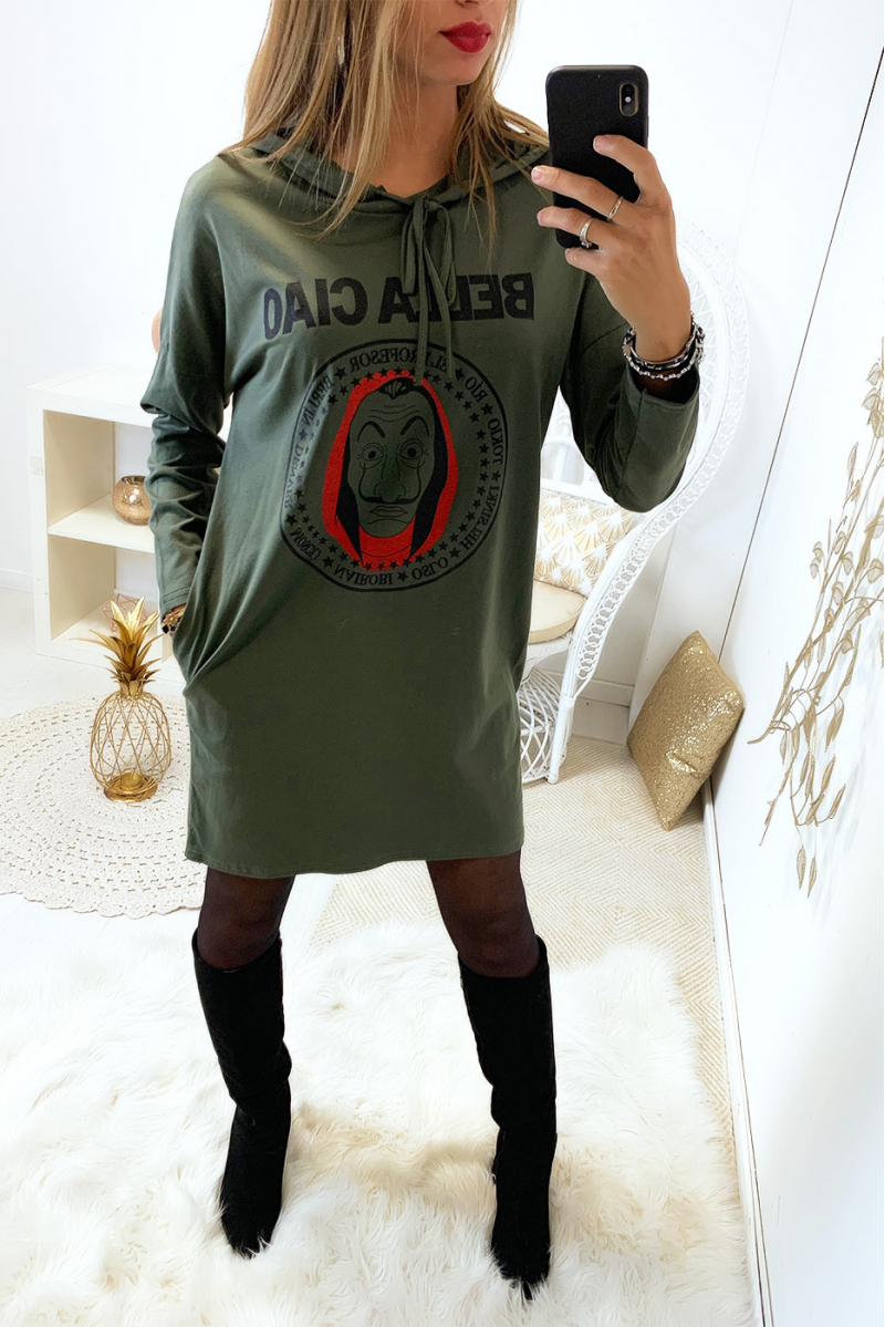 Superbe belle robe sweat kaki "bella ciao" avec capuche et poches Superbe belle robe sweat kaki "bella ciao" avec capuche et poches