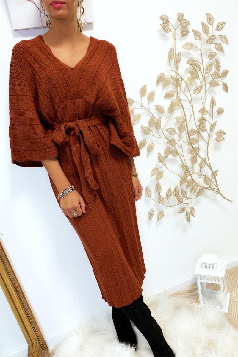 Magnifique robe kimono en maille plissé cognac