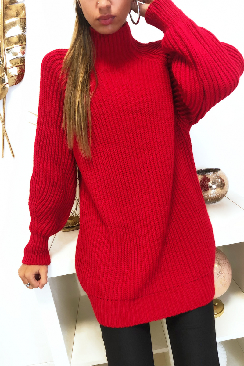 Mooie dikke rode sweater met hoge kraag